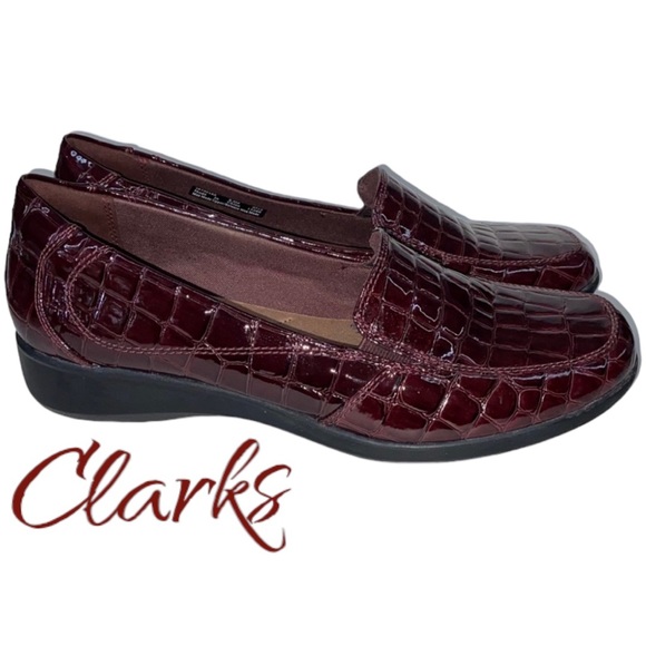 Clarks Shoes - Clark's Collection Burgundy Croc Embossed Loafers Shoes - Women’s 8.5